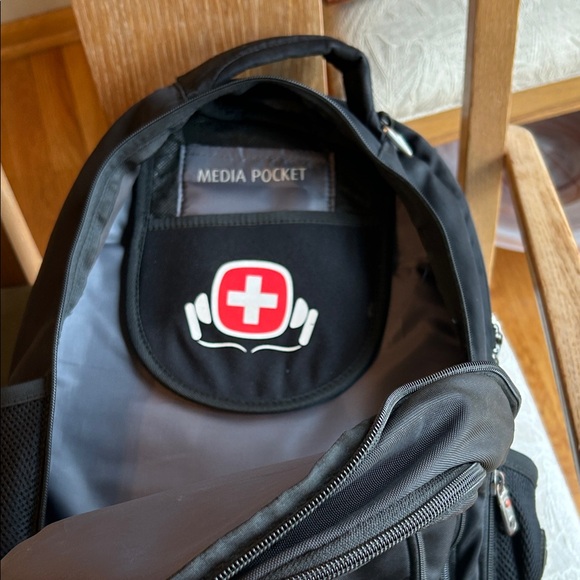 Swissgear Swiss army knife Black Backpack - Picture 9 of 11